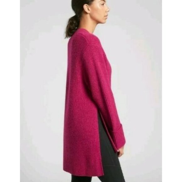 NWT ATHLETA Shasta V-Neck Sweater Oversized Merino Wool Chunky Knit Pink - Picture 2 of 3